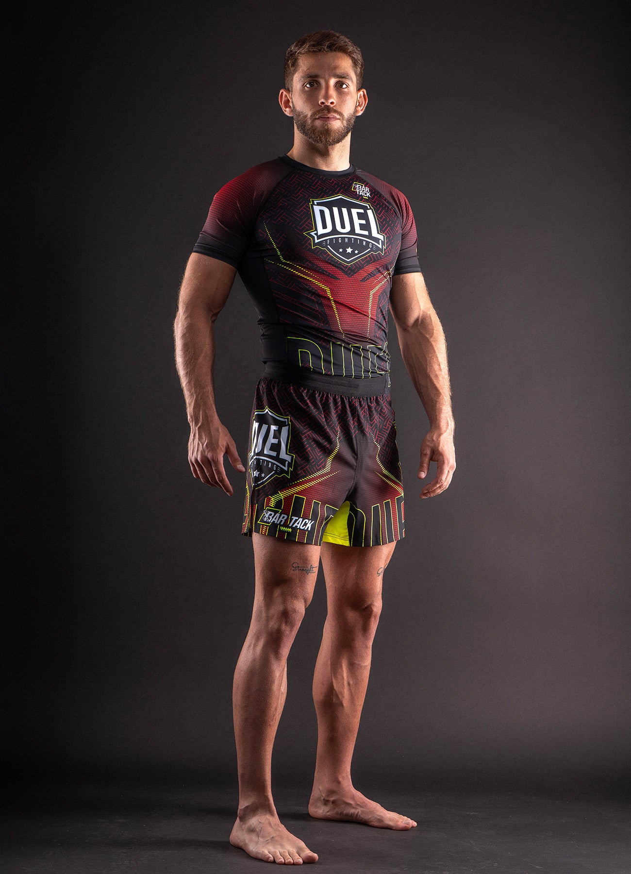 MMA-Shorts AeroLite™ Bar Tack x Duel Fighting – Rot