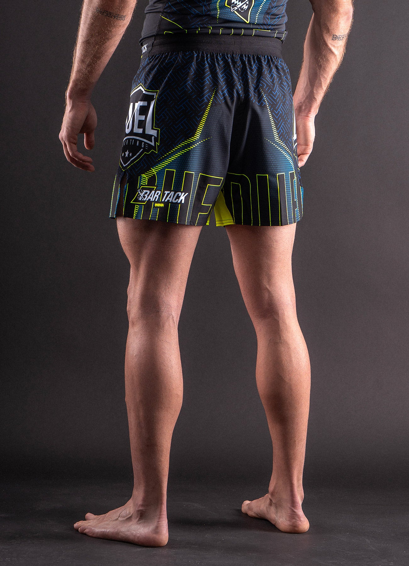 MMA-Shorts AeroLite™ Bar Tack x Duel Fighting – Blau
