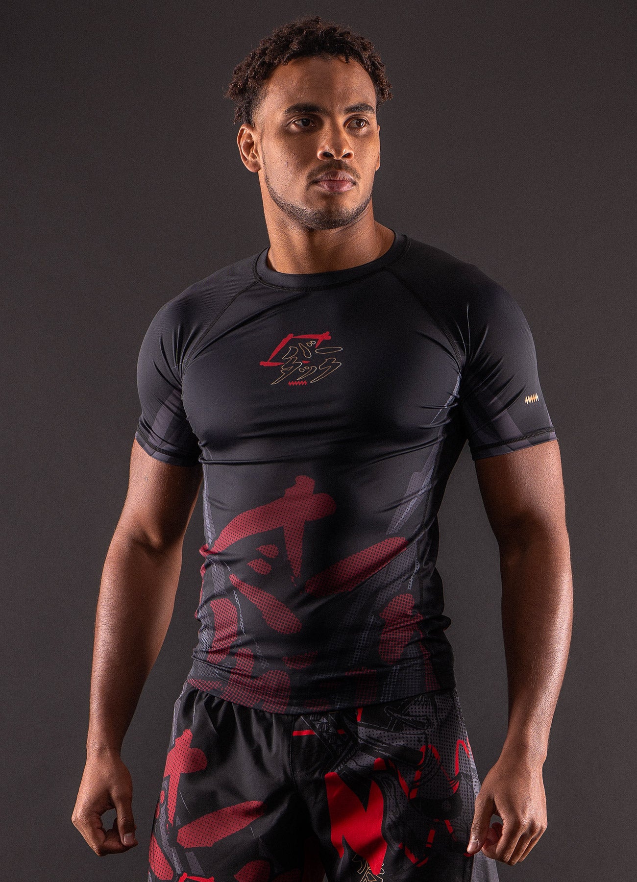 Kurzarm Rashguard Bar Tack "ONI 鬼" – Schwarz