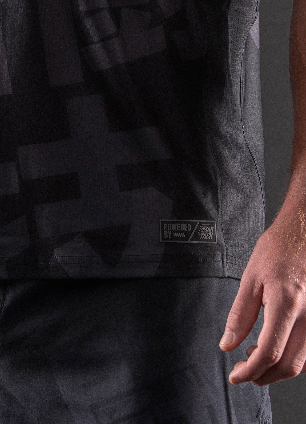 T-Shirt DryMax™ Kurzarm Bar Tack „KUROGANE 黒鉄“ – Schwarz