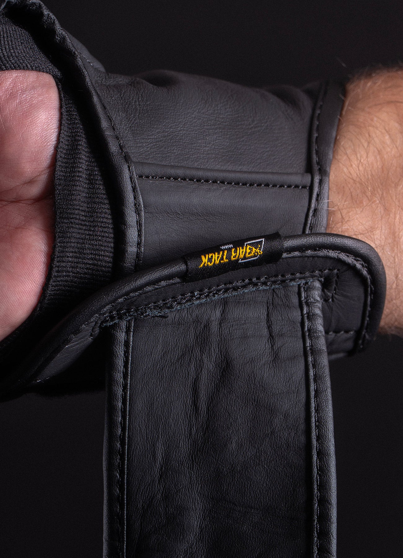 MMA Sparring Handschuhe Bar Tack Nova™ "Gravity" - Schwarz/Gold