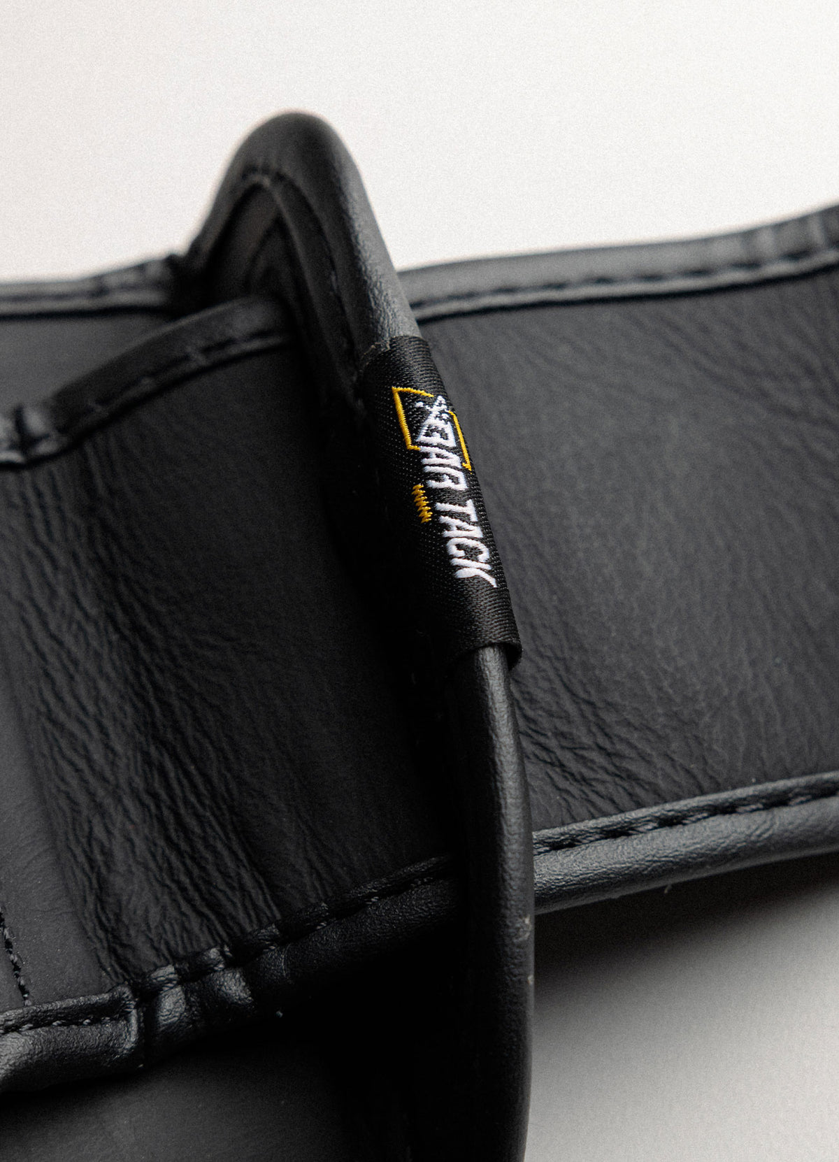 MMA Sparring Handschuhe Bar Tack Nova™ "Gravity" - Schwarz/Gold