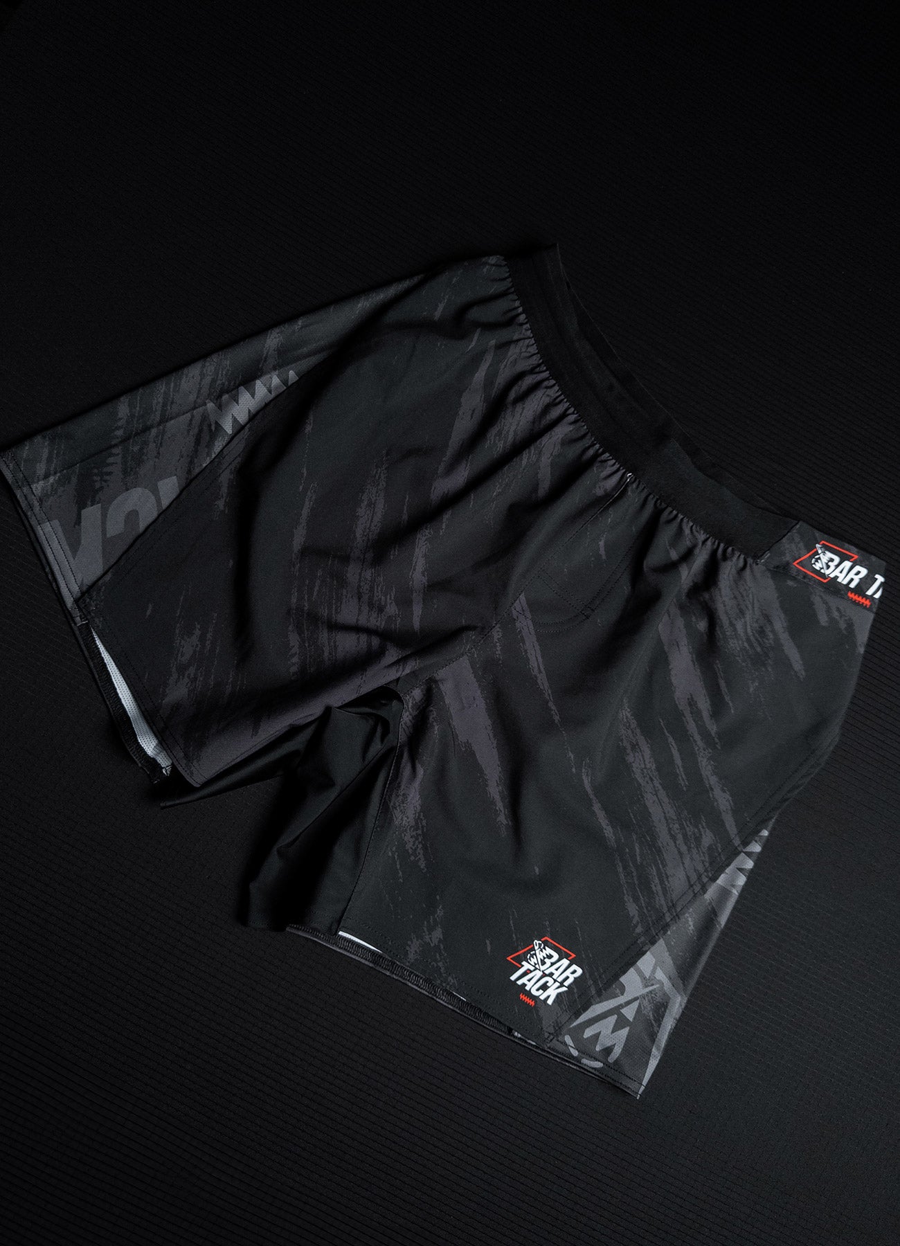 MMA-Shorts Bar Tack AeroMax™ "Warfare" - Schwarz