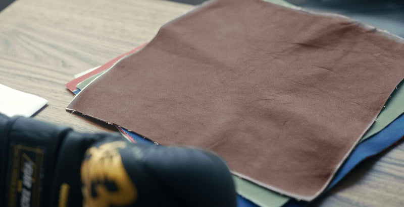 MMA Sparring Handschuhe Bar Tack Nova™ "Gravity" - Schwarz/Gold